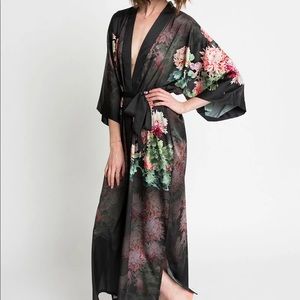 Kim + Ono Long Kimono Floral Robe